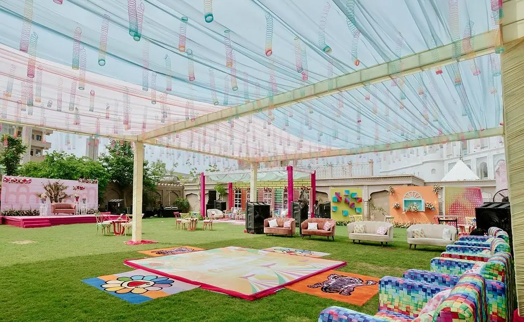 Outdoor lawn build with seating and play zone
